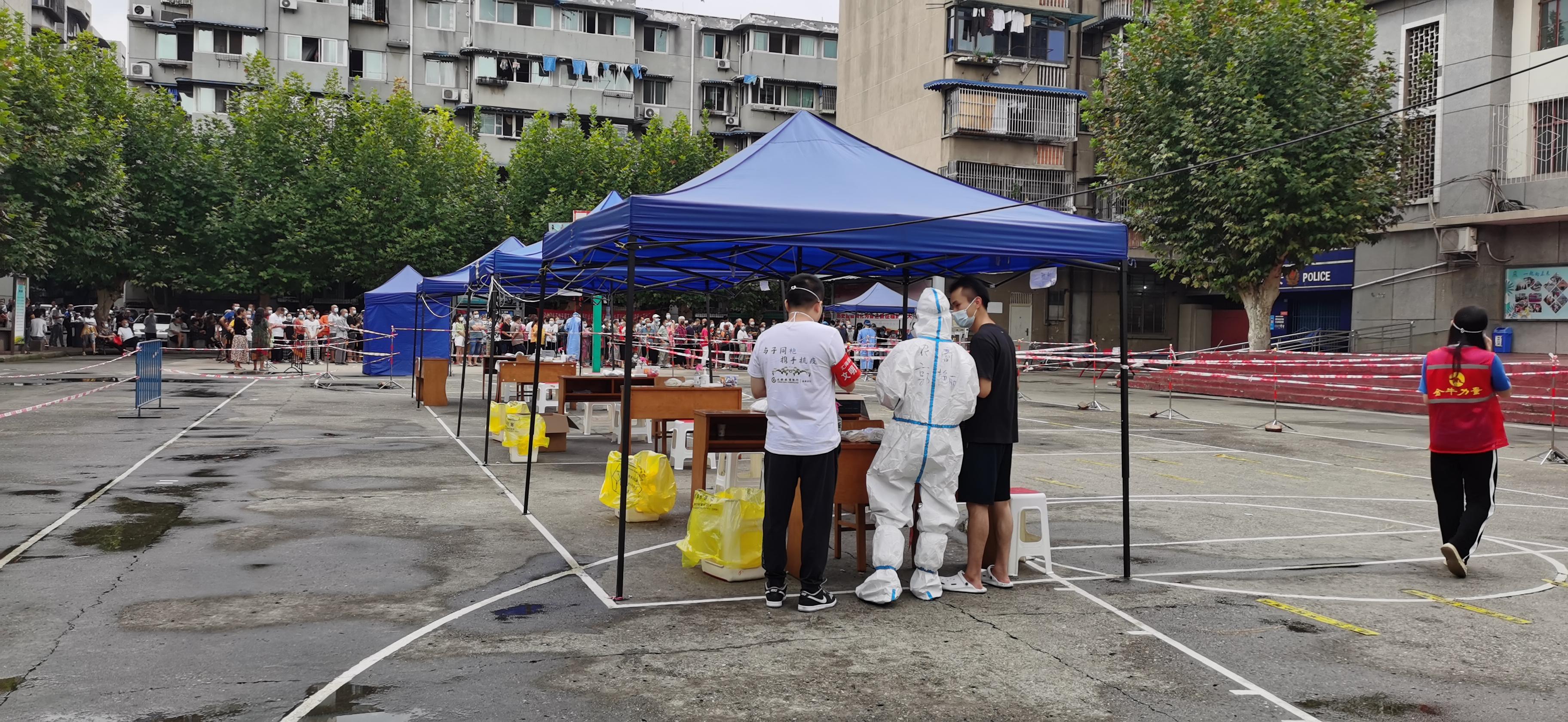 成都全力应对疫情挑战,精准公布行动轨迹筑牢防控网 成都全力应对疫情挑战,精准公布行动轨迹筑牢防控网