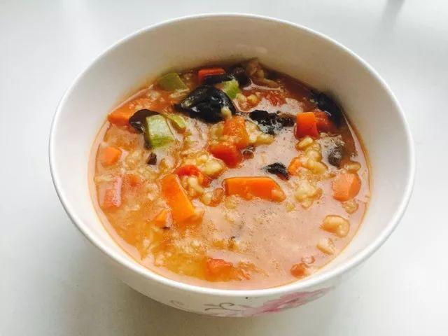 2025年元旦病毒爆发,一场突袭全球的肠胃风暴 2025年元旦病毒爆发,一场突袭全球的肠胃风暴