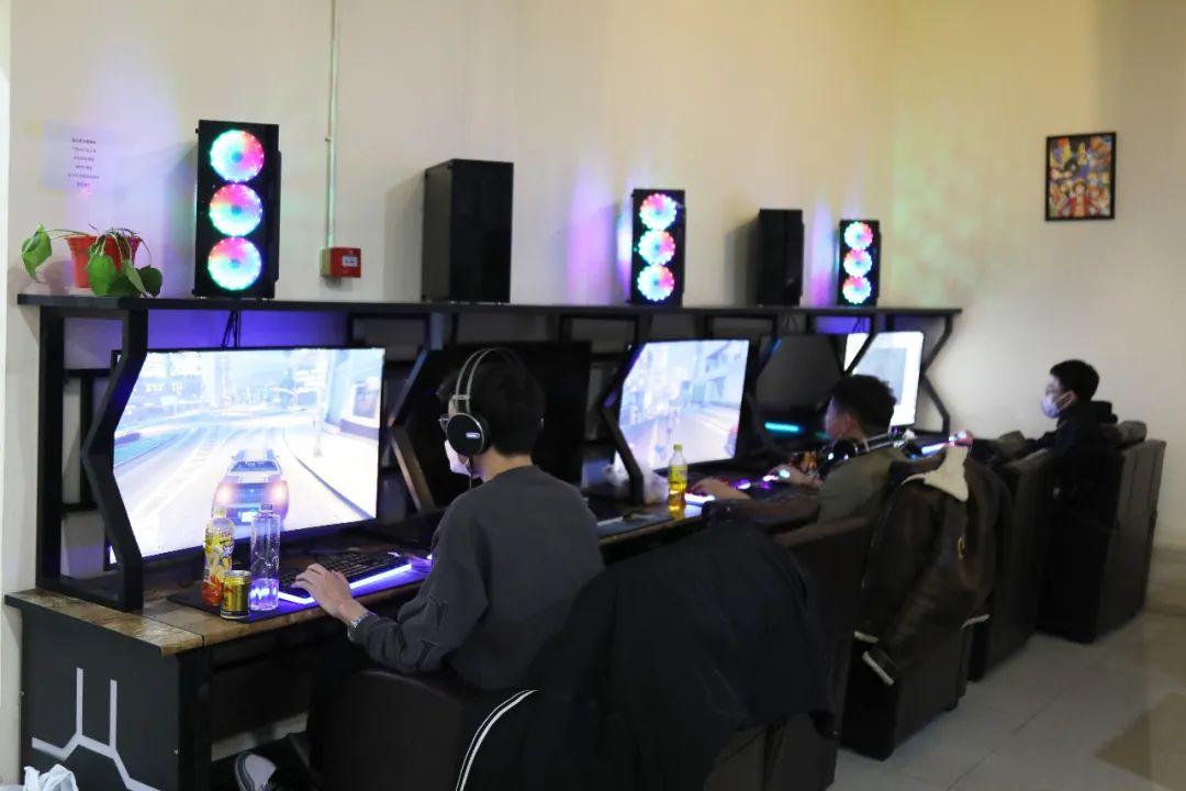 网吧开始营业了吗/网吧开了吗?