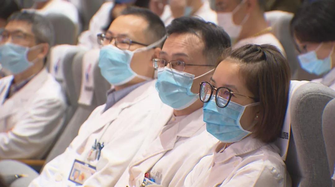 【张文宏谈新冠肺炎发展,张文宏近期谈新冠肺炎防疫】 【张文宏谈新冠肺炎发展,张文宏近期谈新冠肺炎防疫】