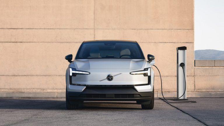 【沃尔沃报价及图片大全价格表车型,沃尔沃最新报价及图片】 【沃尔沃报价及图片大全价格表车型,沃尔沃最新报价及图片】