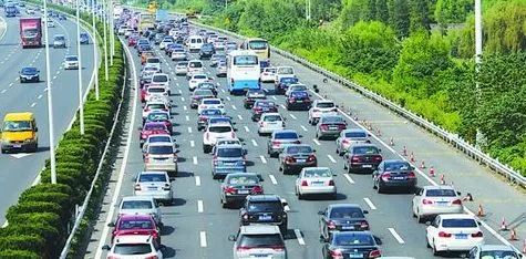 国庆假期高速公路免费通行跨省（国庆高速跨省如何免费）