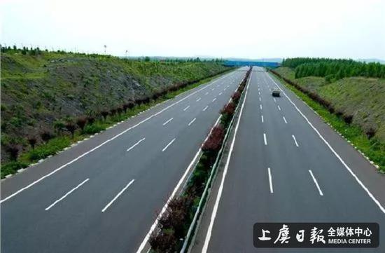 国庆假期高速公路免费通行跨省（国庆高速跨省如何免费）