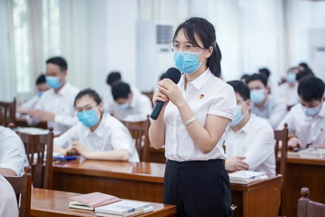 广州2名医护人员确诊:广州二名医护人员感染 广州2名医护人员确诊:广州二名医护人员感染