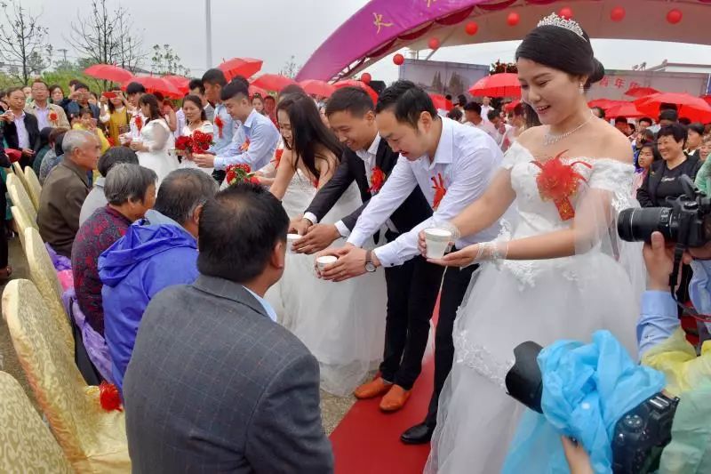 一场婚宴与一座城的防疫担当,郑州护士的非常赴宴 一场婚宴与一座城的防疫担当,郑州护士的非常赴宴