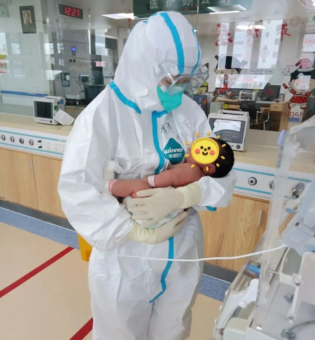 大连疫情中的小生命,三个月婴儿确诊,牵动全城心弦 大连疫情中的小生命,三个月婴儿确诊,牵动全城心弦