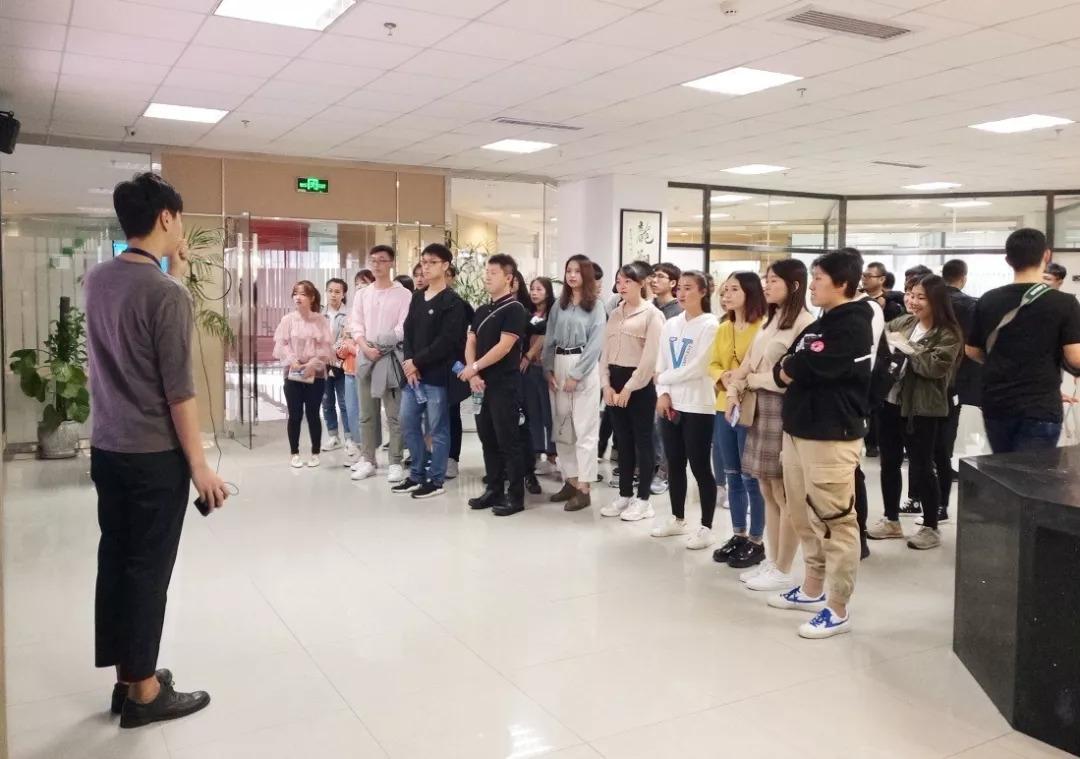 沈阳职业技术学院让染头发吗(沈阳职业技术学院让出去住吗) 沈阳职业技术学院让染头发吗(沈阳职业技术学院让出去住吗)