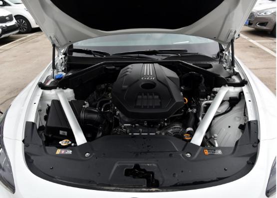 捷豹百万身价,奢华与性能的完美交响 捷豹百万身价,奢华与性能的完美交响