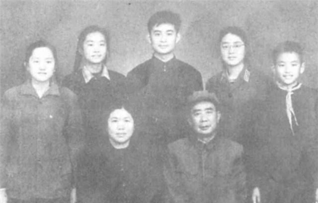 昆明新增4例本土确诊病例,疫情防控再响警钟 昆明新增4例本土确诊病例,疫情防控再响警钟