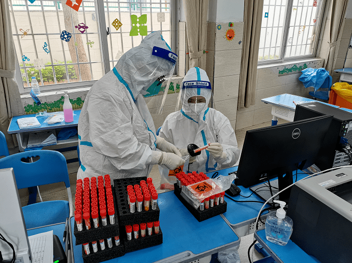 冰城战疫记，哈尔滨全市核酸检测中的坚韧与温情