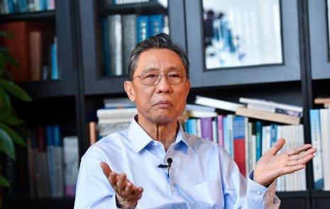 钟南山给出最新研判（钟南山发表最新判断）