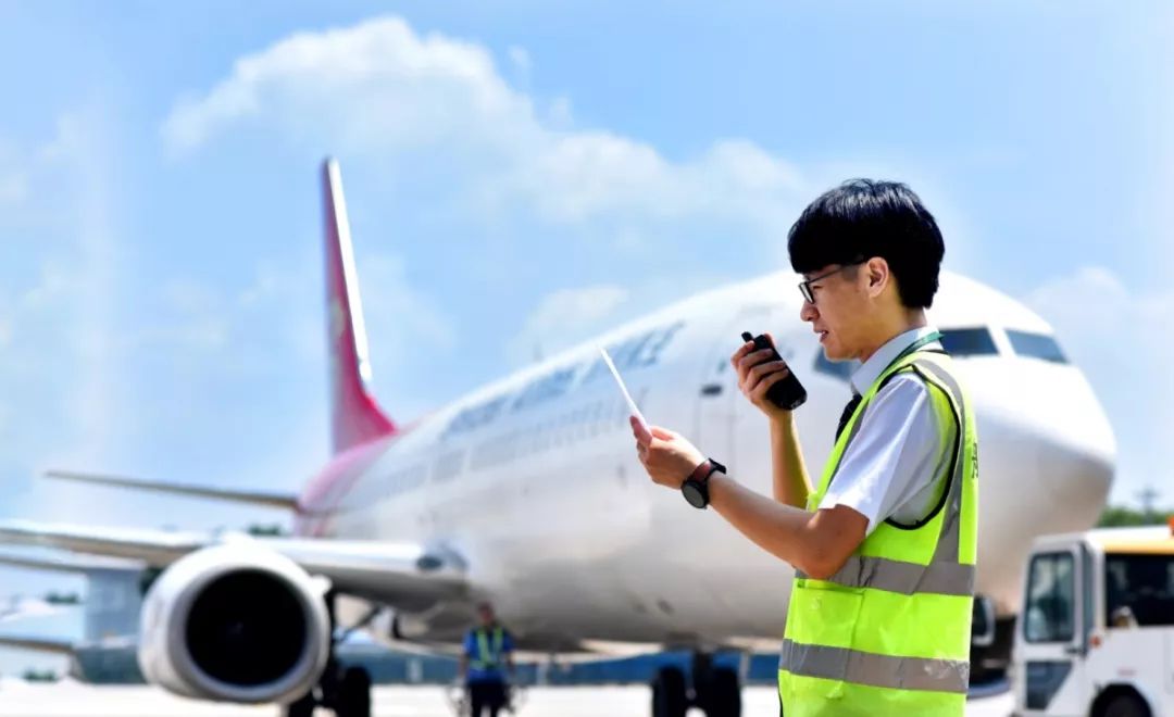 管控下的白云机场,秩序、温度与坚守 管控下的白云机场,秩序、温度与坚守