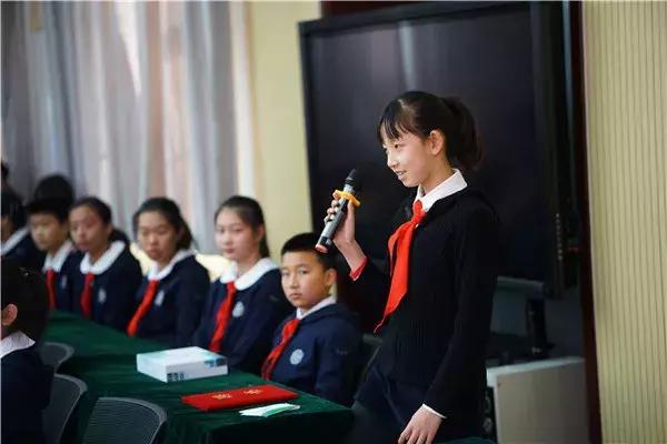 朝阳新闻主持人阵容盘点,熟悉的面孔,专业的声音 朝阳新闻主持人阵容盘点,熟悉的面孔,专业的声音