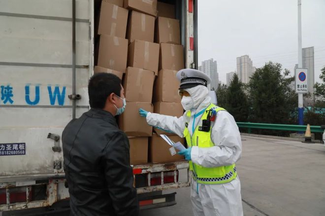 深圳恢复14+7隔离政策,筑牢防疫屏障,守护城市安全 深圳恢复14+7隔离政策,筑牢防疫屏障,守护城市安全