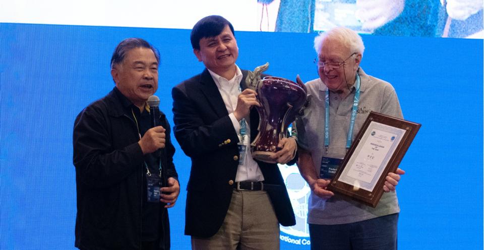 【张文宏谈疫情防控中的责任,张文宏谈中国抗疫 行政手段】