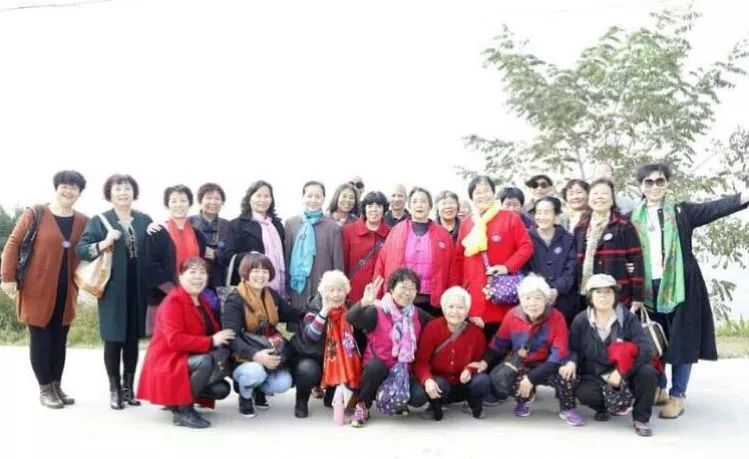 70岁以上老人旅游团鞍山/70岁以上的老人旅游团有优惠吗