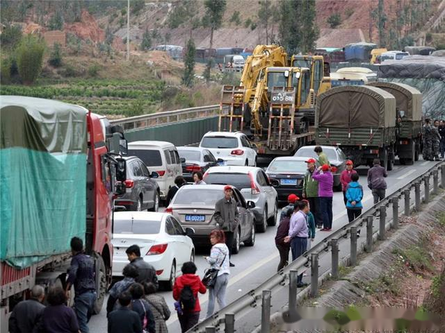 2020年高速公路免费通行政策全解读，最长黄金周与特殊时期的惠民之举