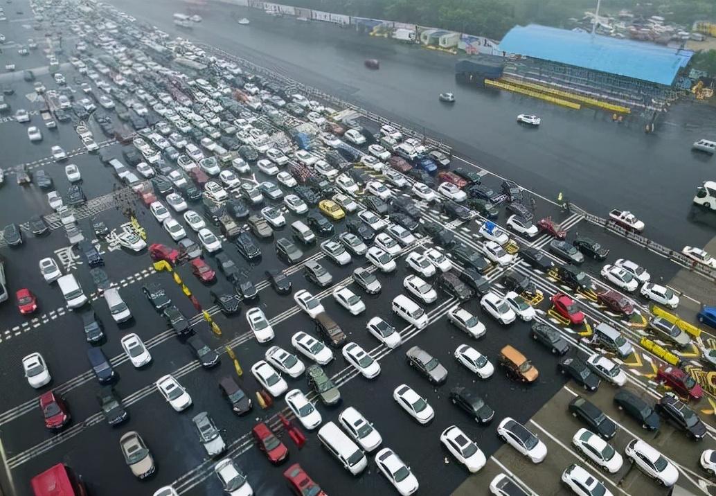 国庆假期高速免费通行指南，免费天数与出行建议
