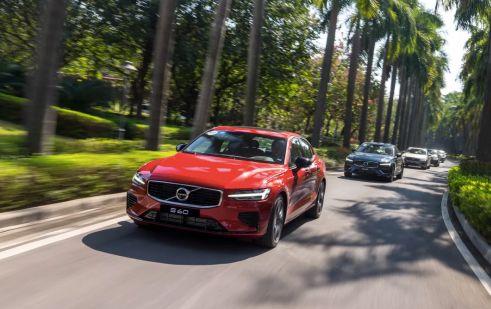 【美国确诊超184万人感染,美国确诊超287万】