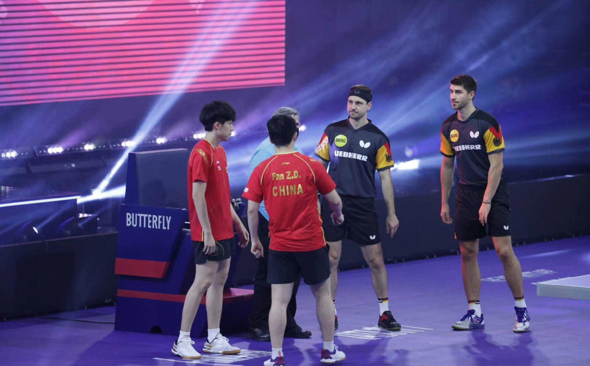 2男孩不戴口罩后续父母出面/2男孩不戴口罩打乒乓球