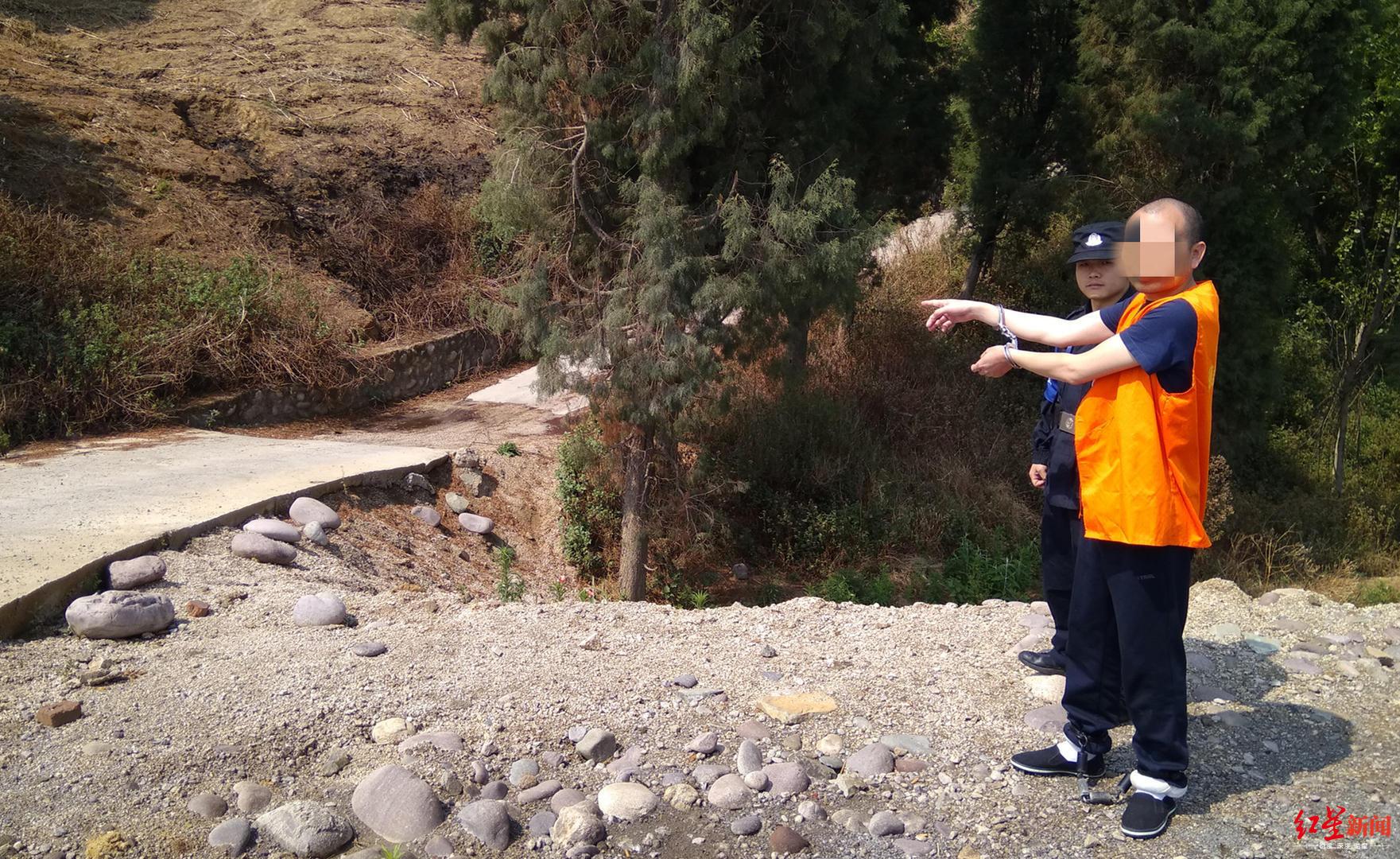 四川凉山的疫情/四川凉山疫情女不戴口罩戴手铐