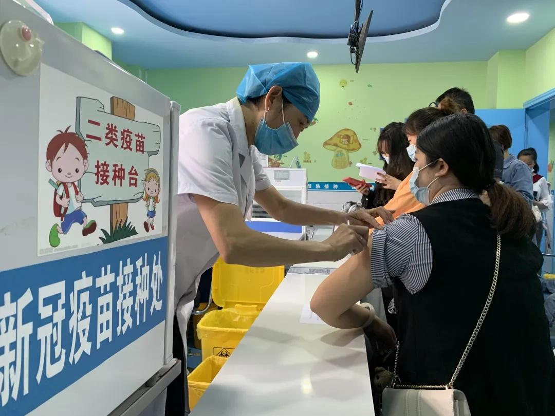 打新冠疫苗要带哪些证件？一篇超全指南帮你轻松搞定！