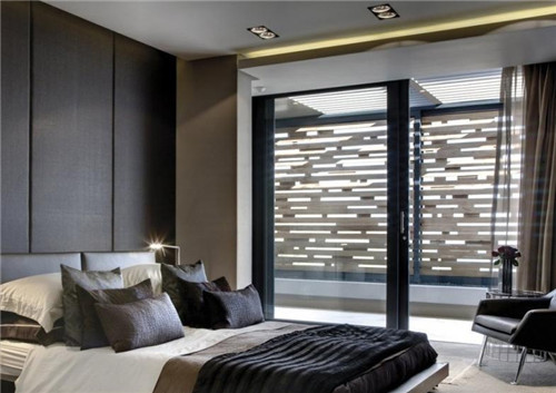 卧室阳台隔断图解，巧妙分隔，空间焕新