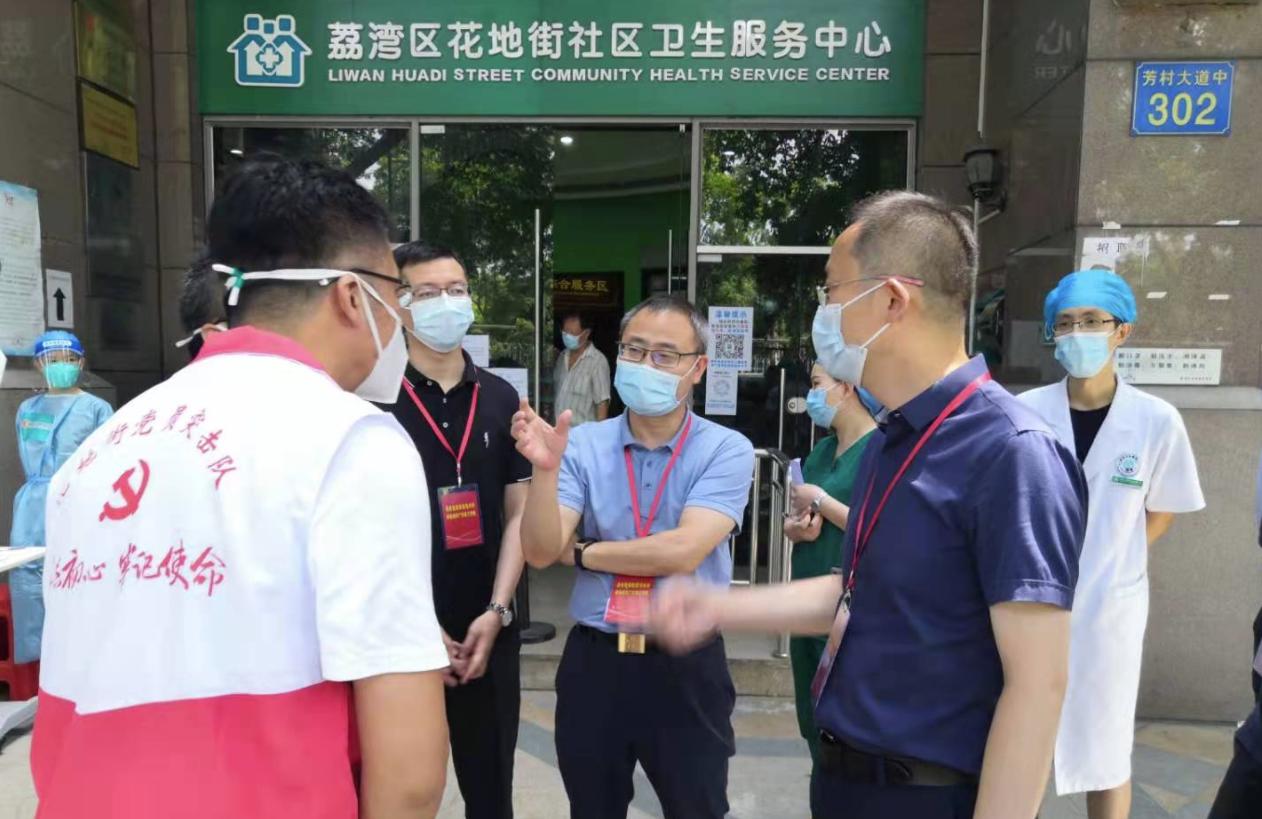 德尔塔变异株具有传播速度快、体内复制快、()等特点?:德尔塔变异株的传播途径