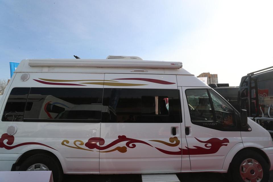 江铃全顺6座，节假日出行新选择，尊享免过路费政策！