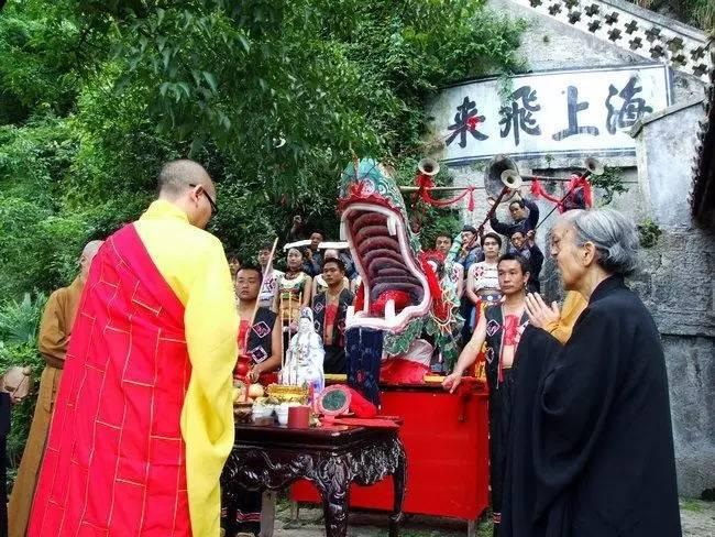 端午节免高速费的吗/端午节免高速费吗贵州