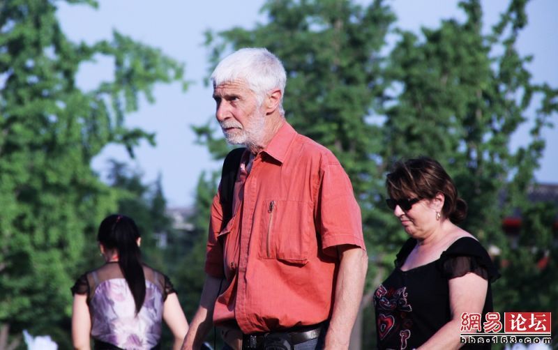 西安外籍男子已出境:外国人去西安