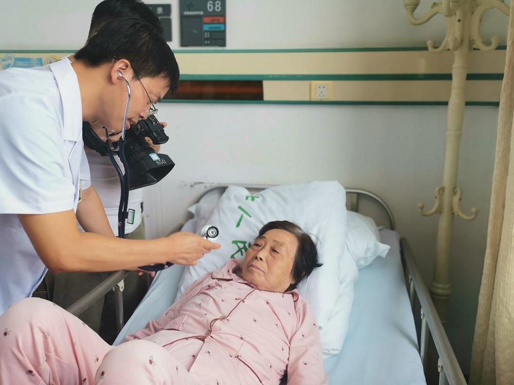 【扬州疫情是毛老太一人传播的吗/扬州疫情源头毛老太判几年】