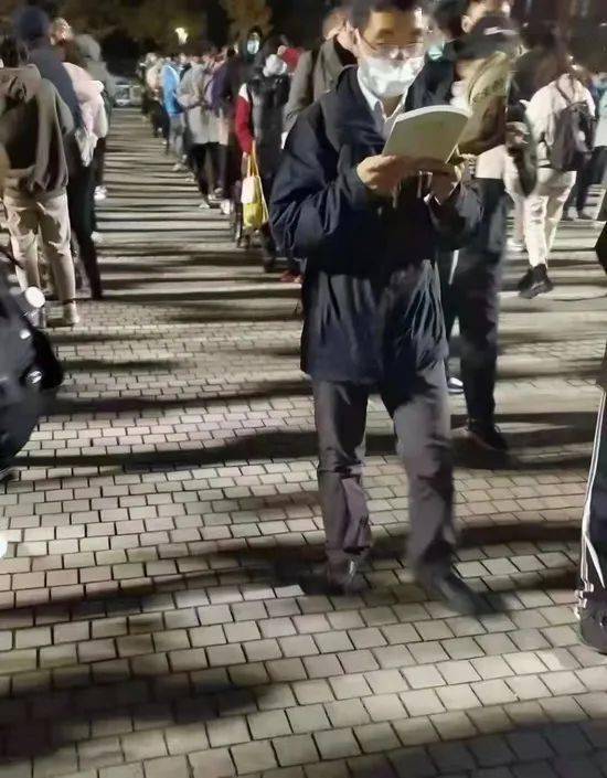 浙大核酸检测现场图片/浙大 核酸检测 浙大核酸检测现场图片/浙大 核酸检测