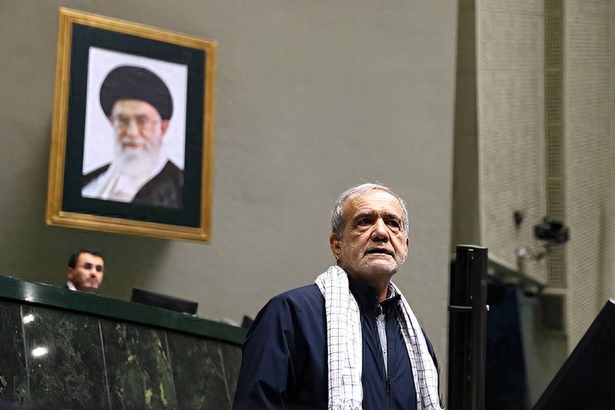 伊朗首位总统:原伊朗总统 伊朗首位总统:原伊朗总统