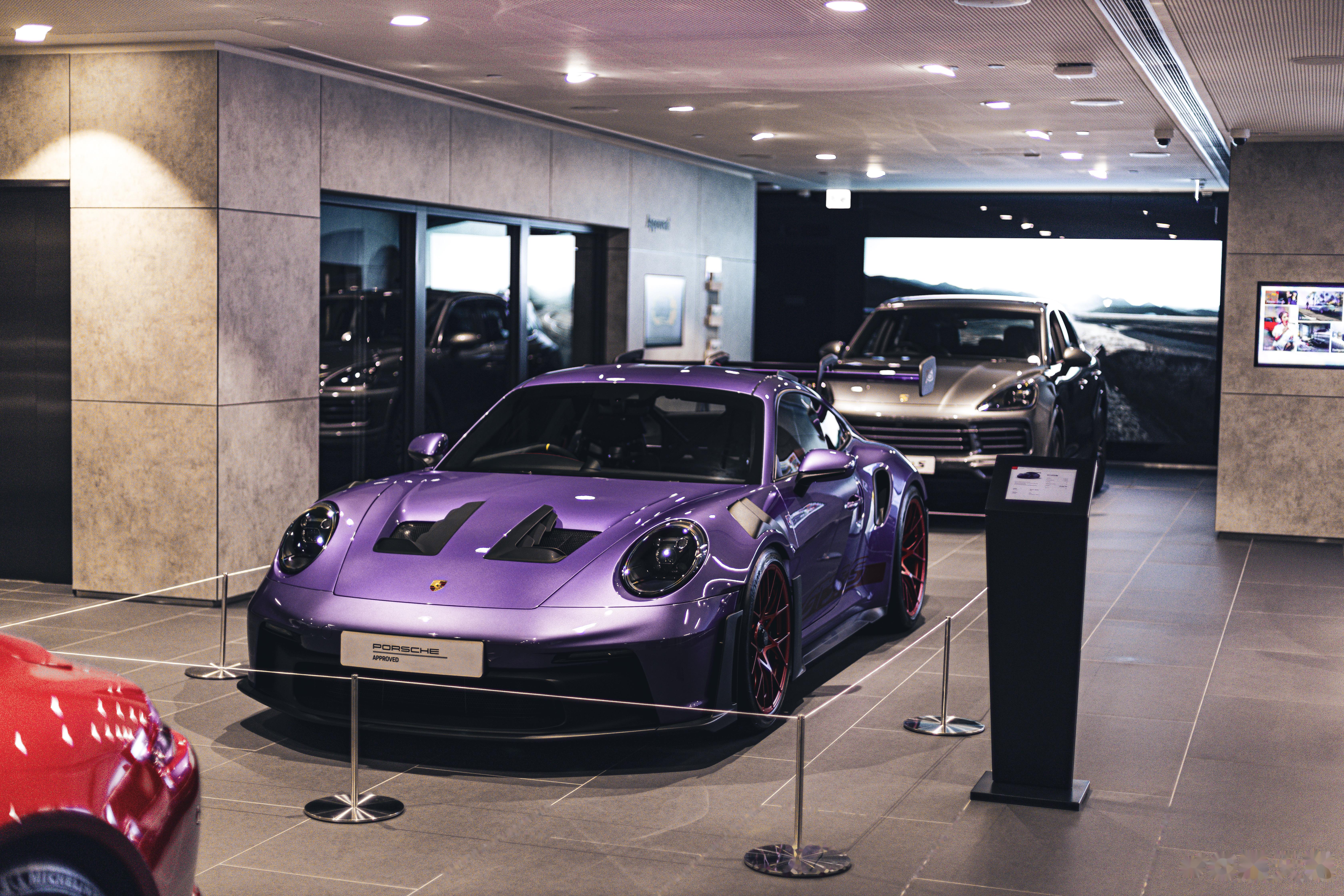 保时捷跑车价格（紫色保时捷跑车价格）