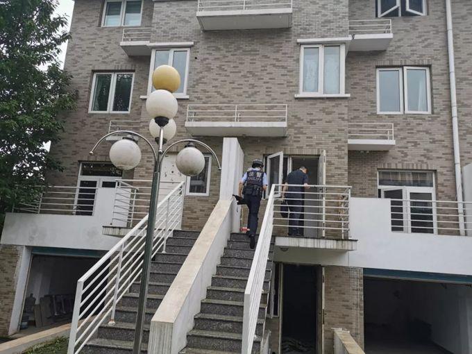 【北京海淀区疫情防控通知书最新,北京海淀区疫情防控热线电话】