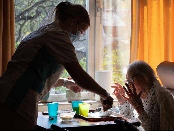 【新冠一家人只有一个阳性,一人得新冠 全家人会传染吗】 【新冠一家人只有一个阳性,一人得新冠 全家人会传染吗】