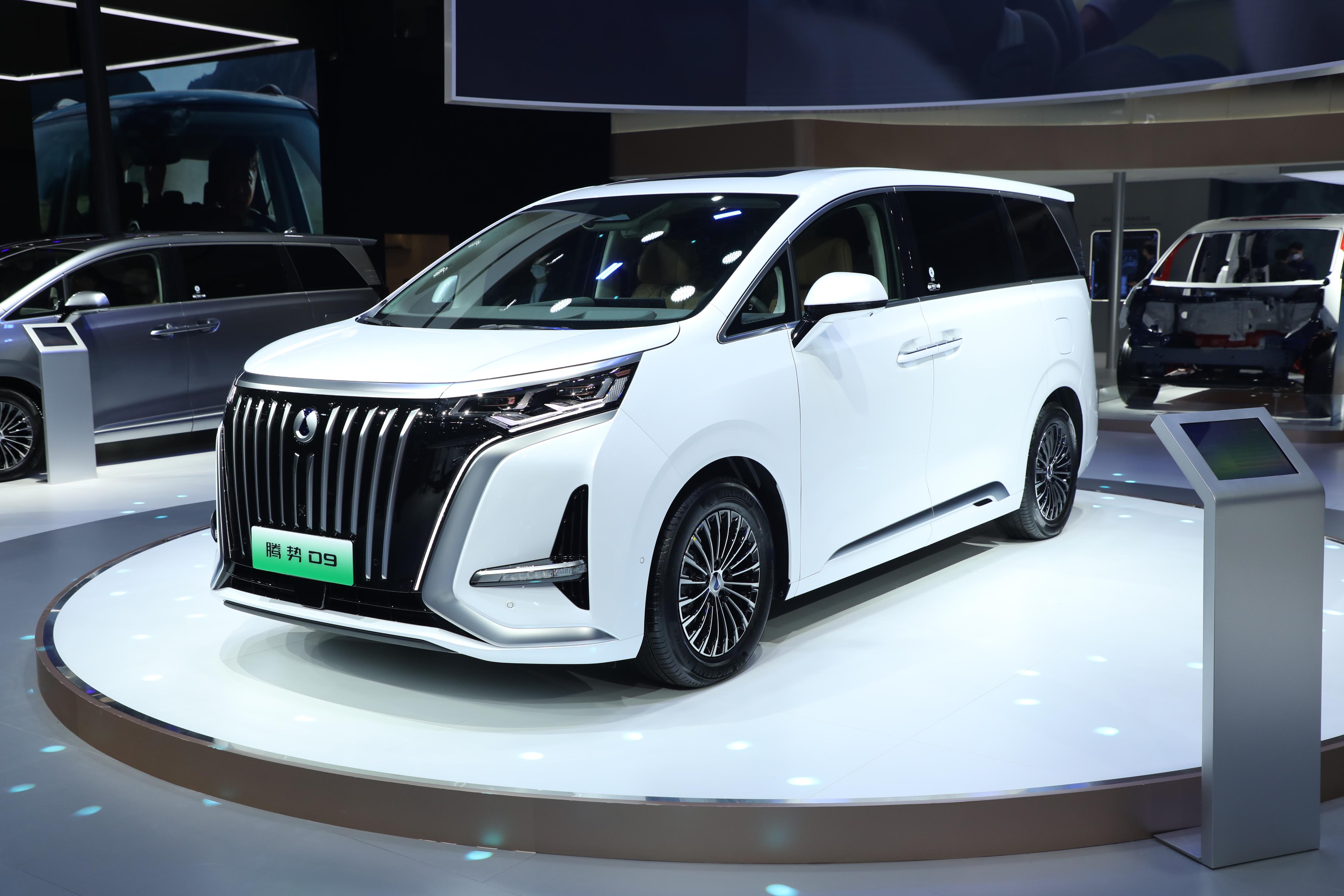 【30万买什么电车性价比最高的,30万买什么电动汽车好】