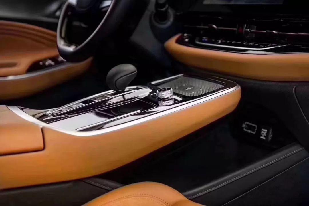 【30万买什么电车性价比最高的,30万买什么电动汽车好】