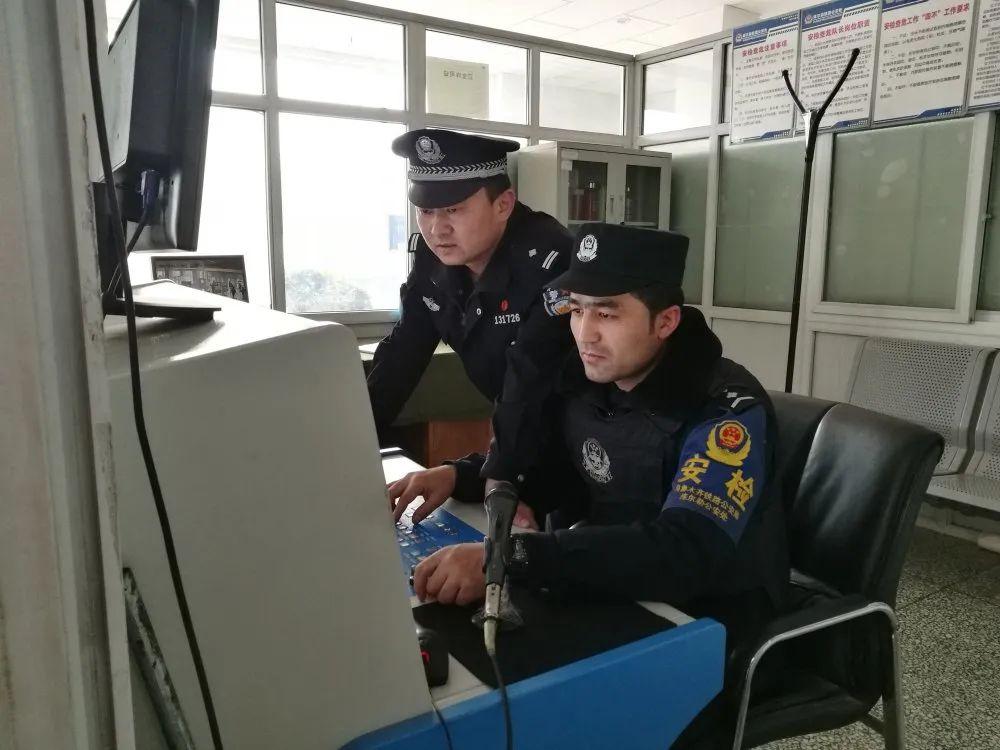 【喀什警方呼吁戴口罩/新疆喀什警方提醒】