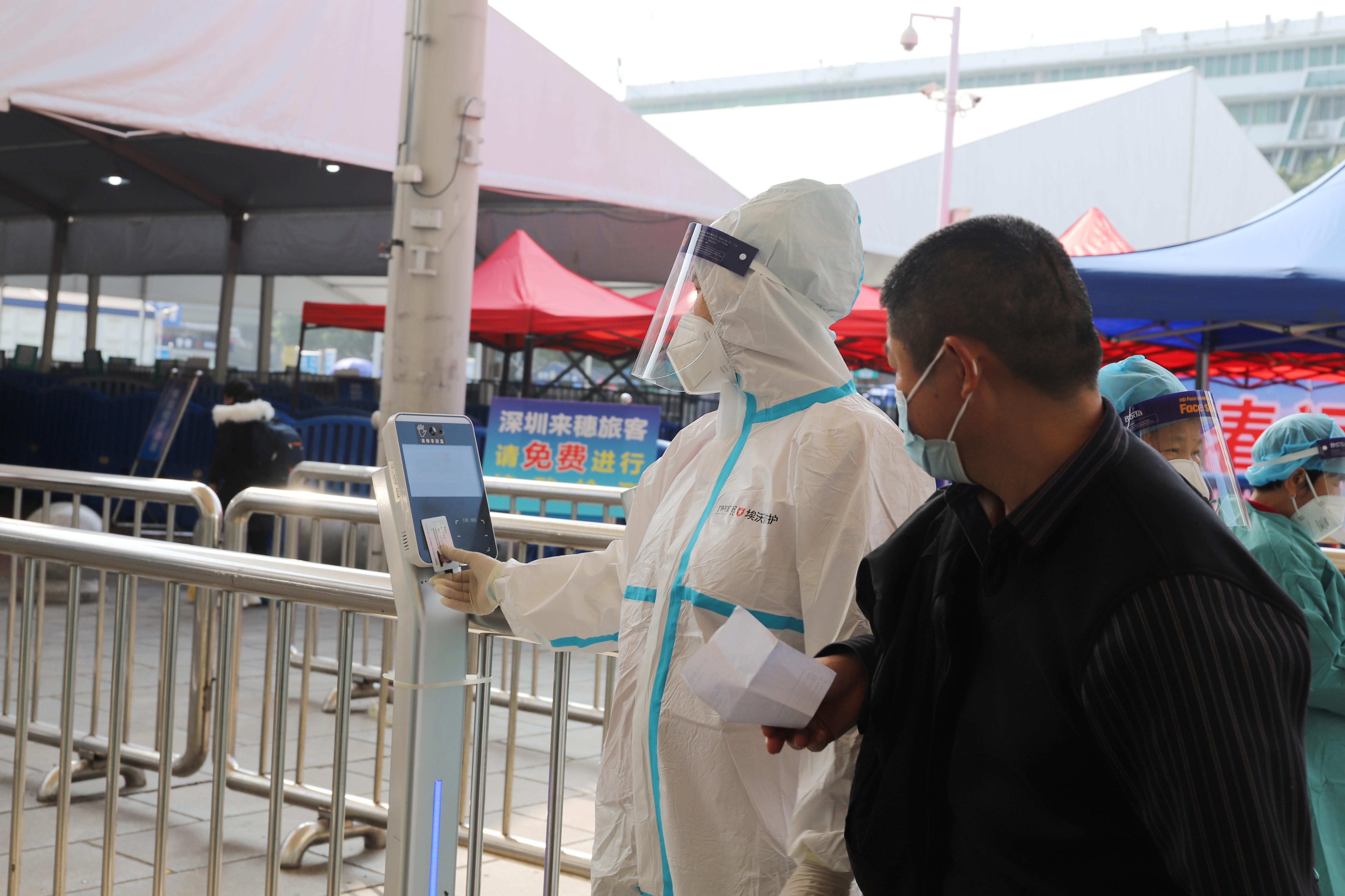 广州此轮疫情传播速度快,传播力强吗:广州疫情传播能力高了100%