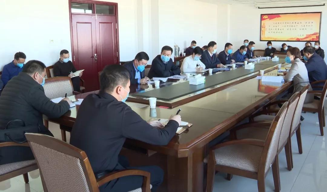 嗓子疼是新型冠状病毒吗,其他正常（嗓子疼是新型冠状病毒肺炎吗）